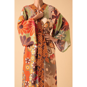 Kimono lang 70s Kaleidoscope Floral Kimono Gown in Sage