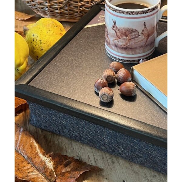 Premium Knietablett mit Kissen - Cheviot Ocean